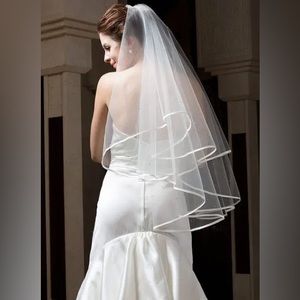 White Two Tier Satin Edge Fingertip Bridal Veil with Faux Beading NWOT